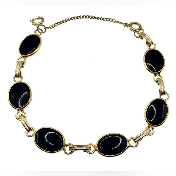 Jewelry - Vintage Gold Tone Linked Bracelet with Bezel Set Onyx Gems Safety Chain